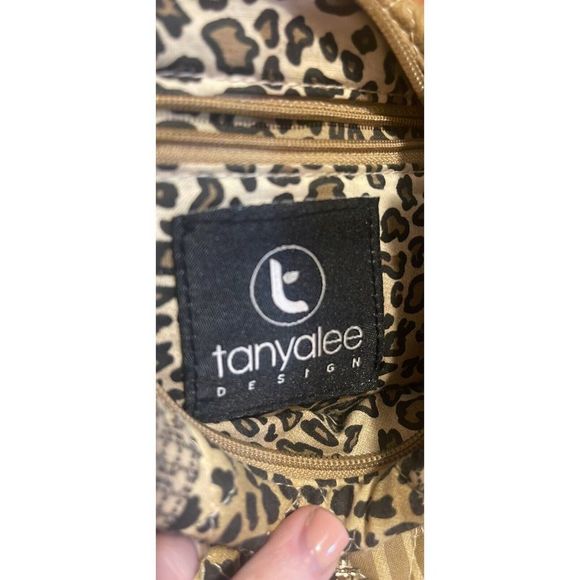 Tanyalee Design Gold Purse​​ - Picture 4 of 5
